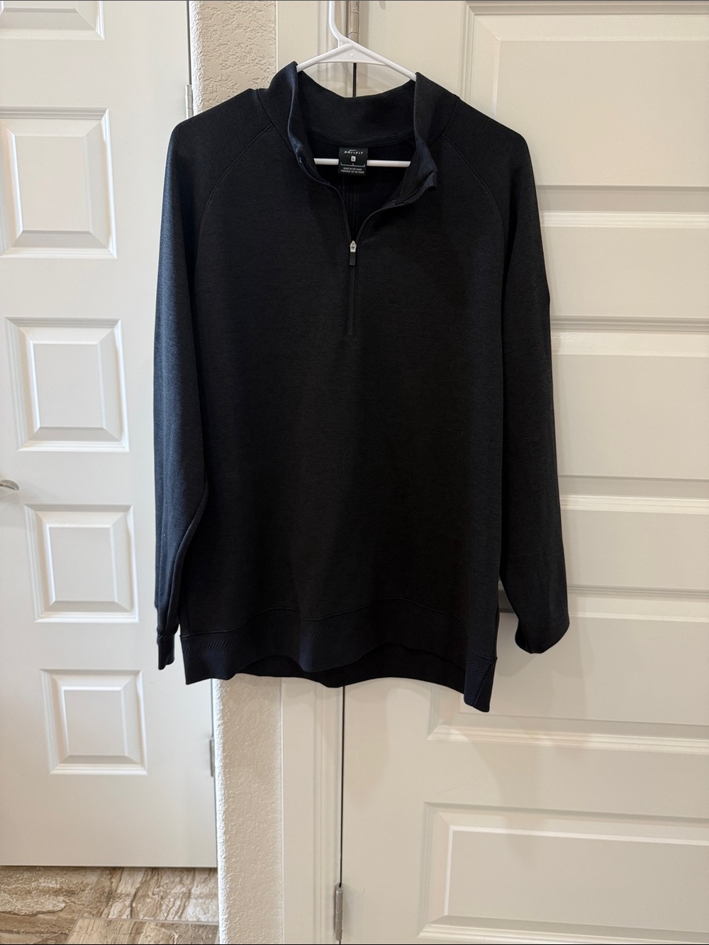 Nike Men’s Black  Quarter-Zip Dri-FIT Pullover